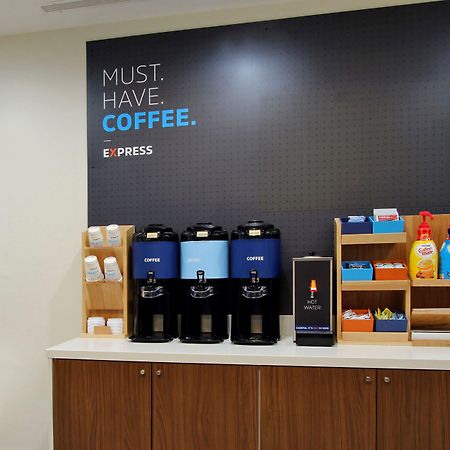 Holiday Inn Express Wichita South By Ihg Екстериор снимка