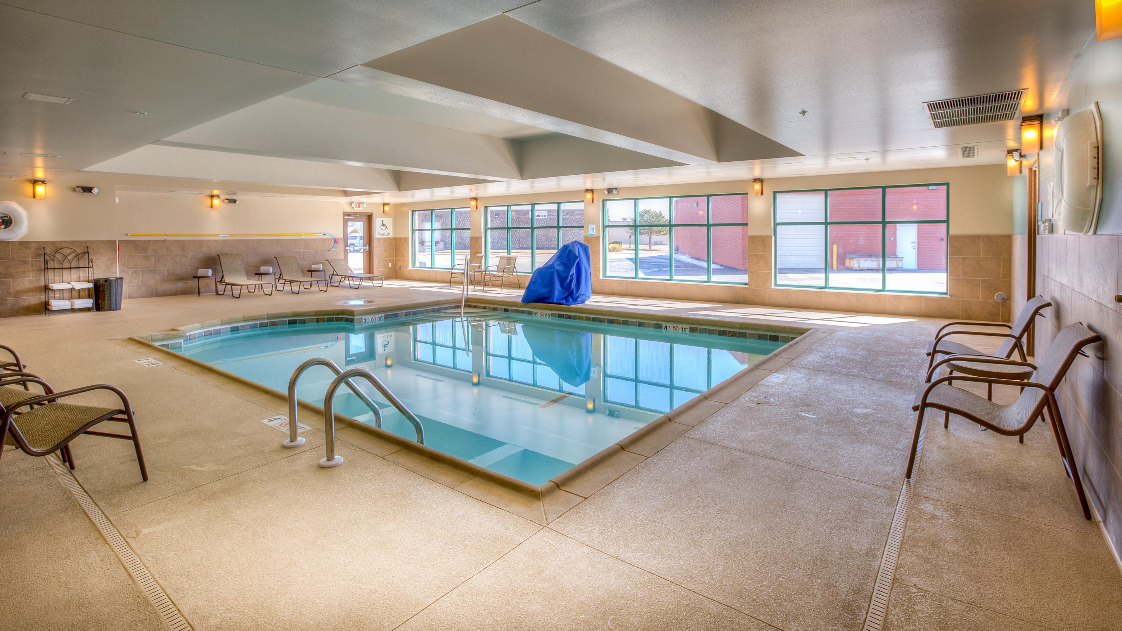 Holiday Inn Express Wichita South By Ihg Екстериор снимка