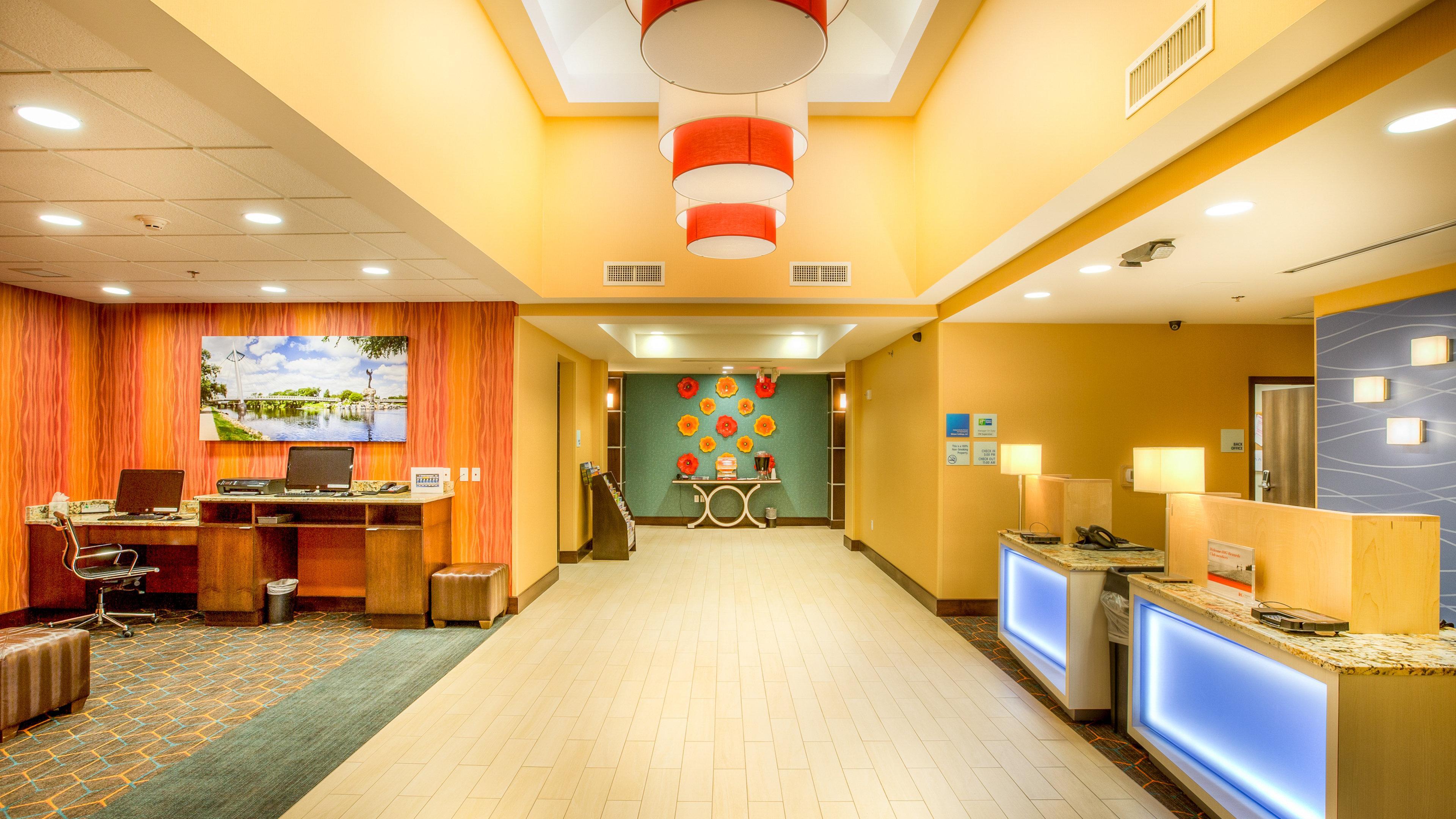 Holiday Inn Express Wichita South By Ihg Екстериор снимка